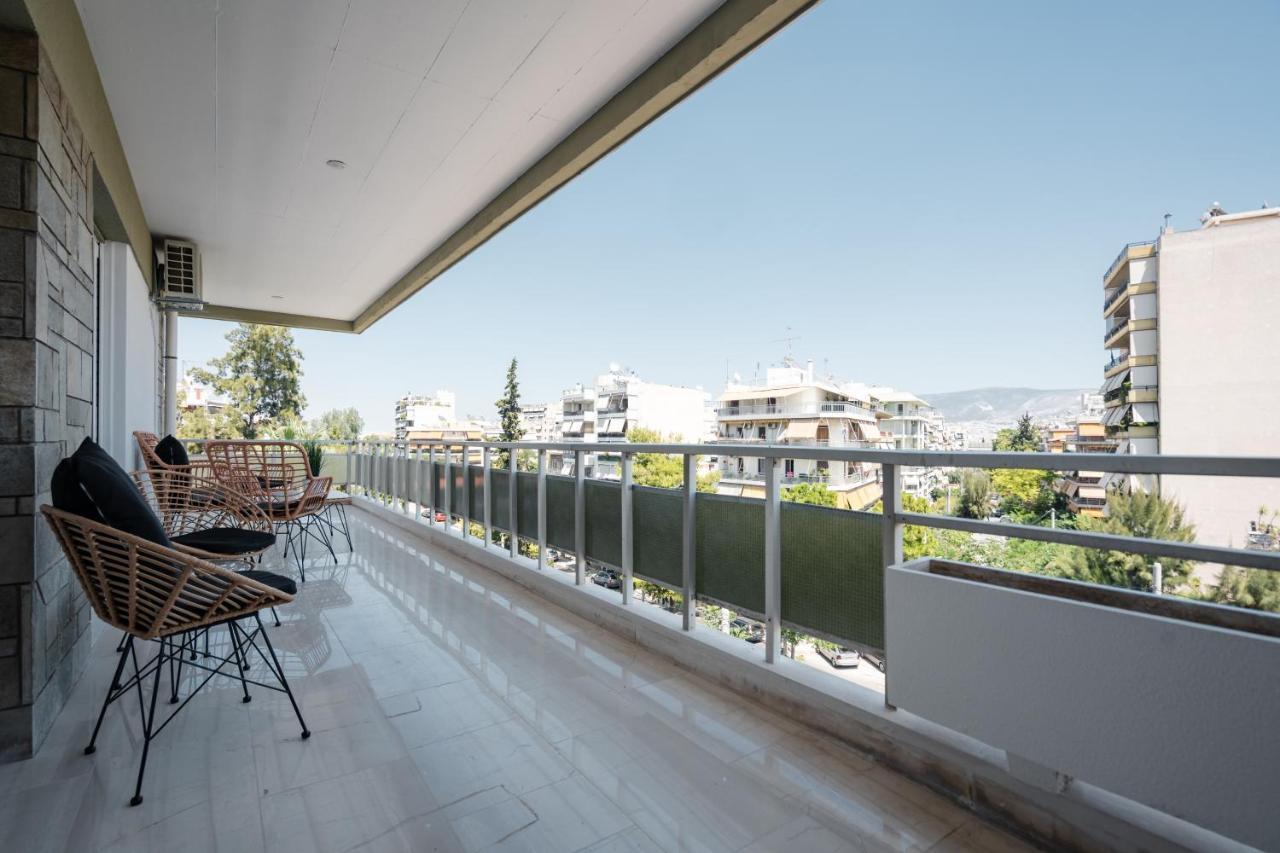 Luxury 4 Bedrooms Apartment Near Flisvos Marina Pireo Esterno foto