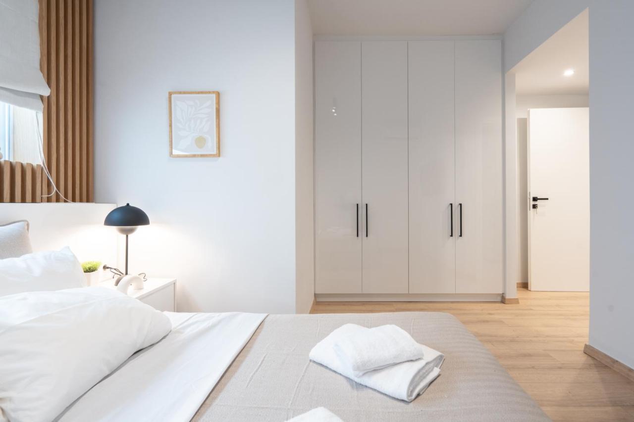 Luxury 4 Bedrooms Apartment Near Flisvos Marina Pireo Esterno foto