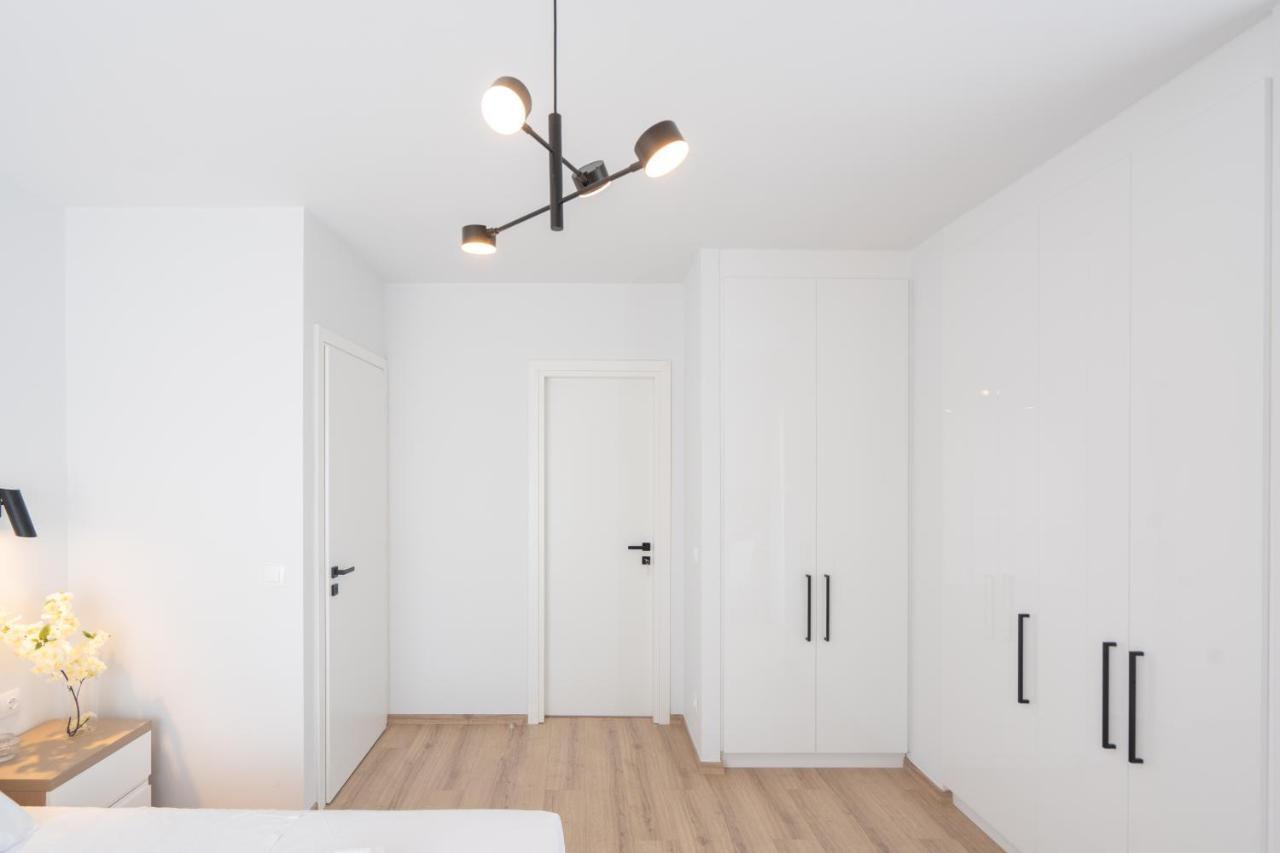 Luxury 4 Bedrooms Apartment Near Flisvos Marina Pireo Esterno foto