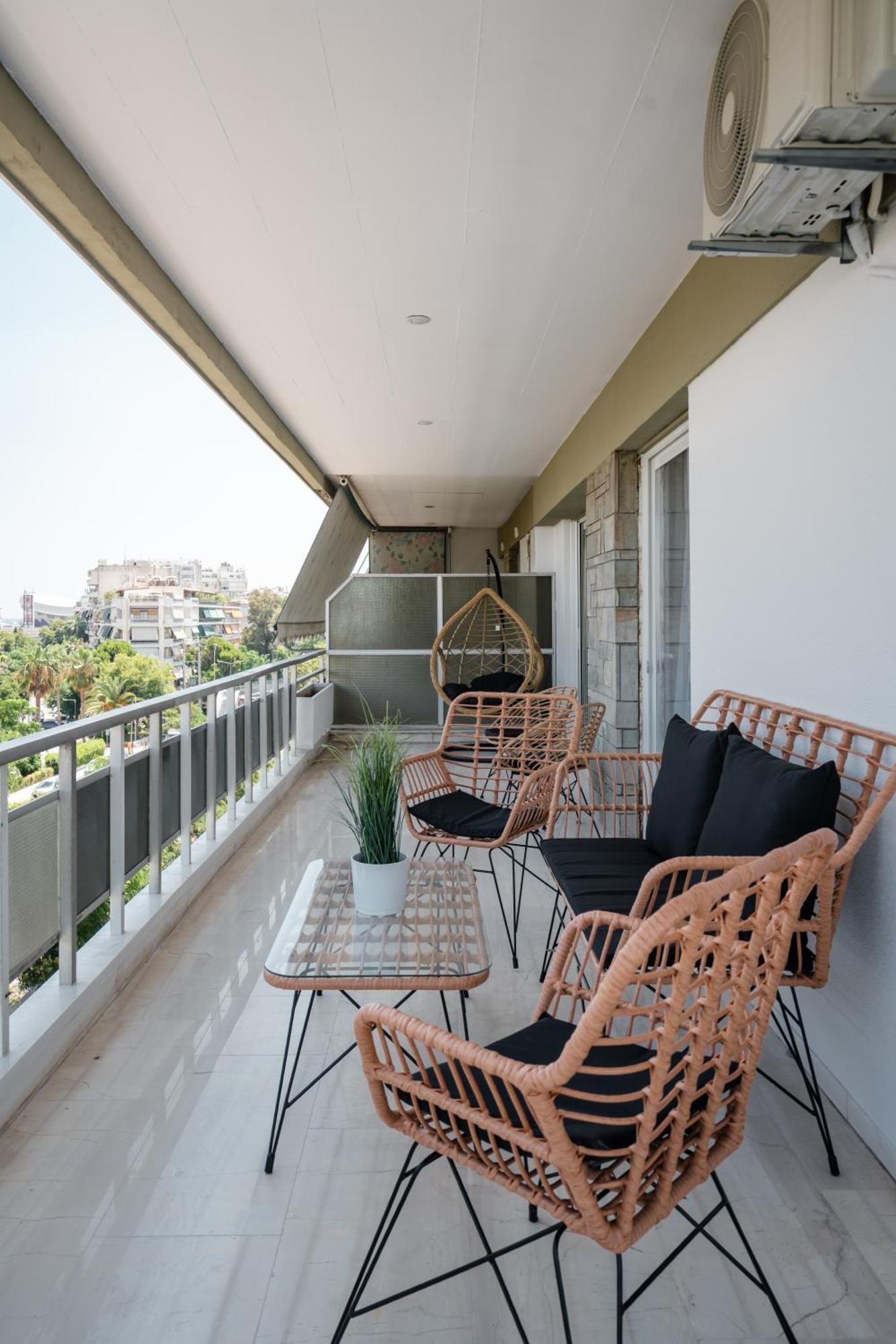 Luxury 4 Bedrooms Apartment Near Flisvos Marina Pireo Esterno foto